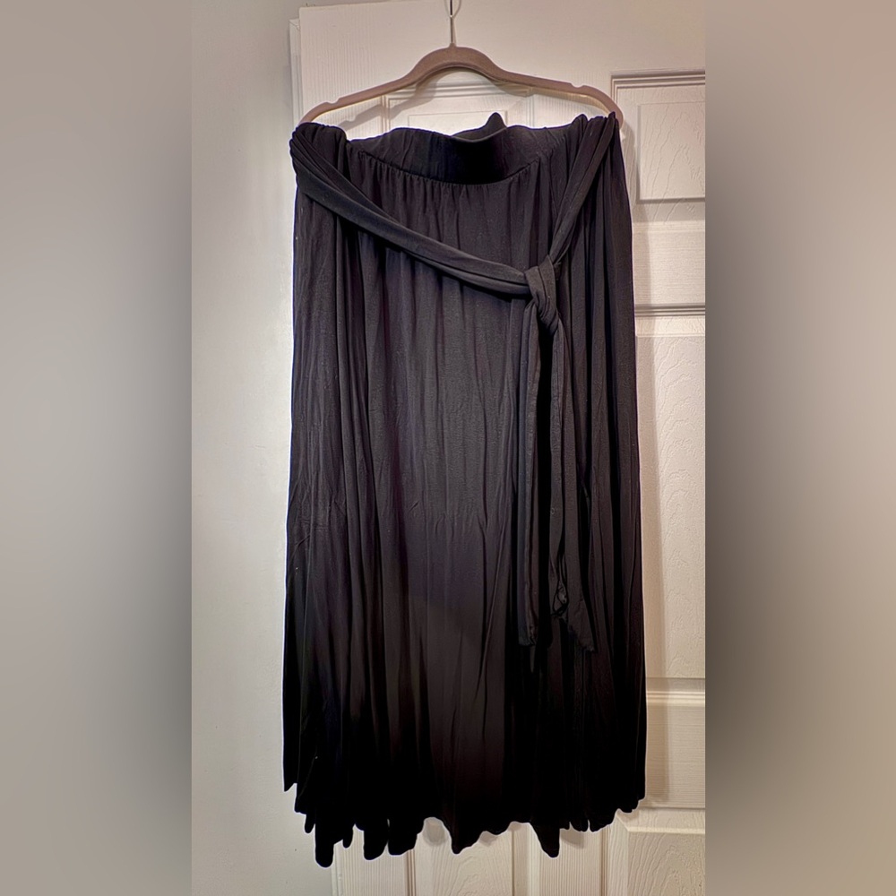 Ava & Viv Black Maxi Skirt
